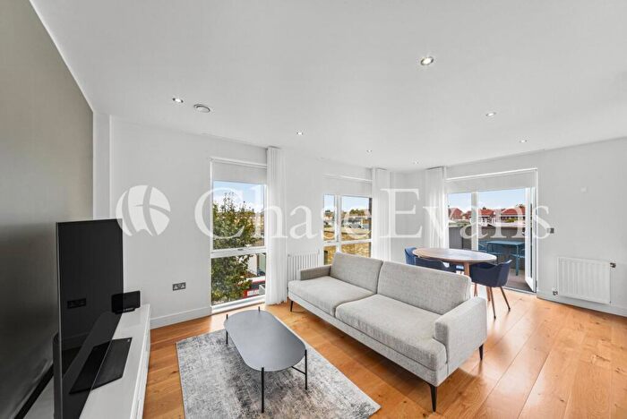 1 Bedroom Flat To Rent In Marsh Court, East Street, Walworth, London, SE17