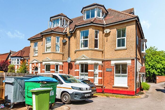 Studio For Sale In Court Road, Southampton, SO15