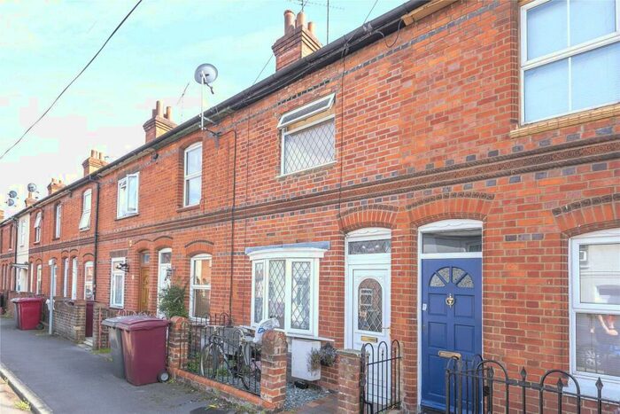 2 Bedroom Terraced House To Rent In Waldeck Street, Reading, Berkshire, RG1