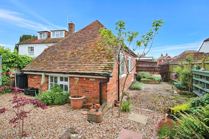 1 Bedroom Detached House For Sale In The Street, Appledore, TN26