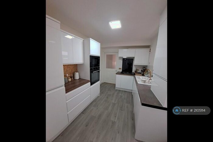 4 Bedroom Terraced House To Rent In Mansfield Road, Luton, LU4