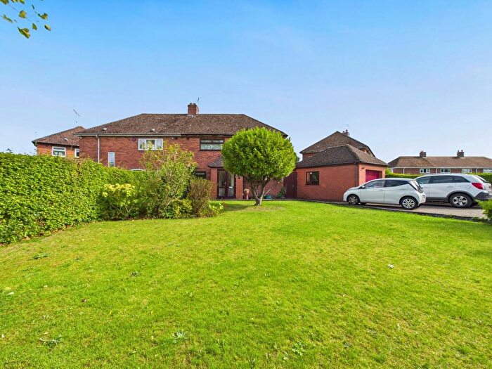 3 Bedroom Semi-Detached House For Sale In Church Lane, Backford, CH2