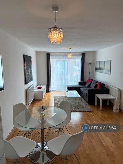 1 Bedroom Flat To Rent In Gemini Court, Edgware, HA8