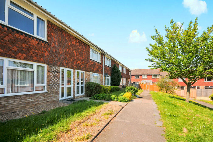 2 Bedroom Terraced House To Rent In Ryarsh Crescent, Orpington, BR6