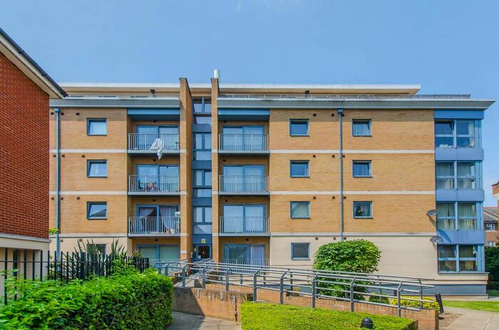 1 Bedroom Flat To Rent In Sherwood Gardens, Isle Of Dogs, London, E14