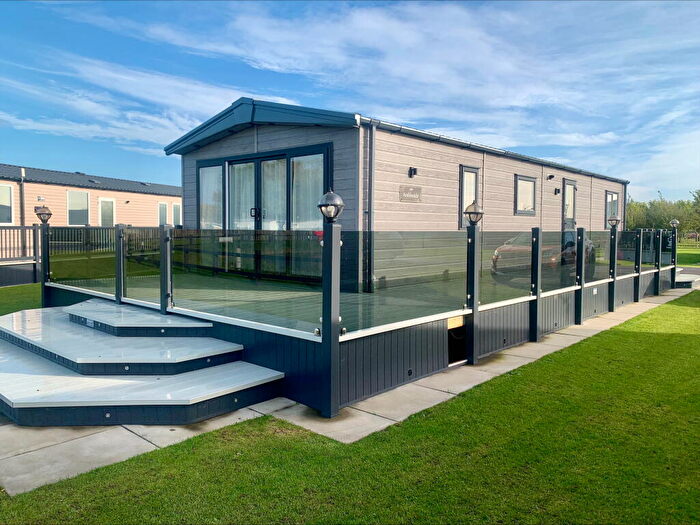 2 Bedroom Park Home For Sale In Kelsey Woods Country Park, Monksthorpe, PE23