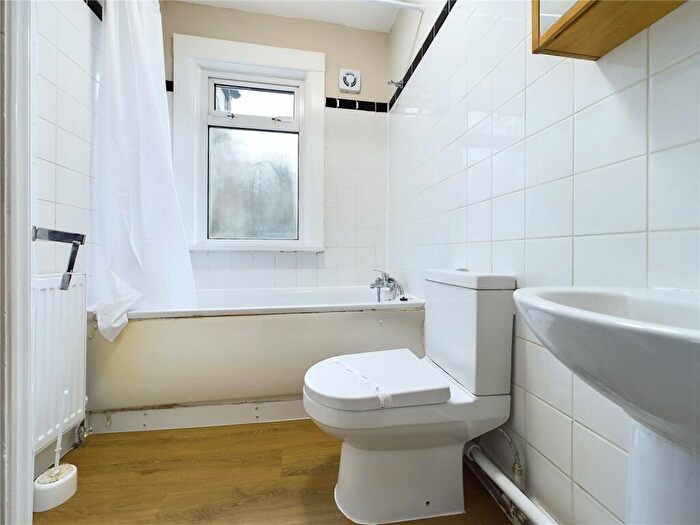 2 Bedroom Flat To Rent In Cairo Road, Walthamstow, E17