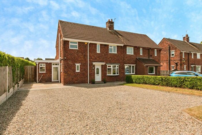 3 Bedroom Semi Detached House For Sale In Northwich Road, Weaverham, Northwich, Cheshire, CW8
