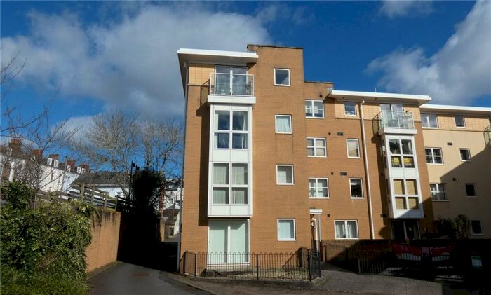 2 Bedroom Apartment To Rent In Richmond Court, Exeter, Devon, EX4