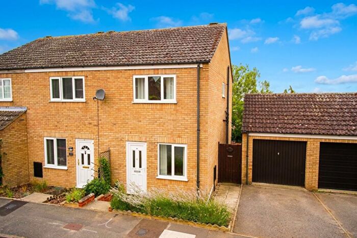 2 Bedroom End Of Terrace House To Rent In Waveney Road, Bungay, NR35