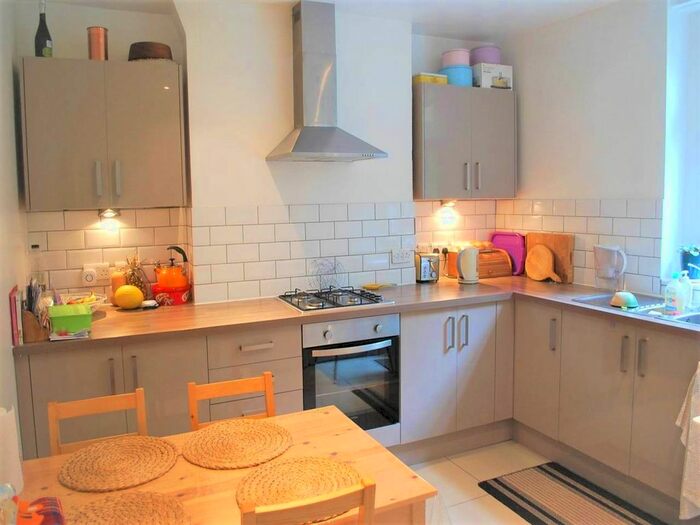 3 Bedroom Property To Rent In Brookhill Road, Woolwich, London, SE18