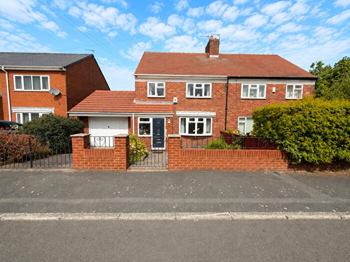 3 Bedroom Semi-Detached House For Sale In Ernwill Avenue, Sunderland, SR5