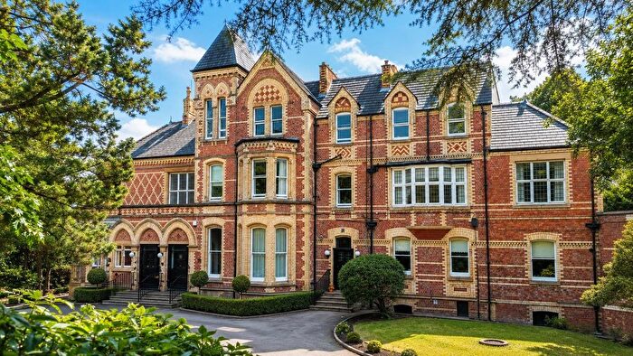 3 Bedroom Property For Sale In Devisdale Road, Altrincham, WA14