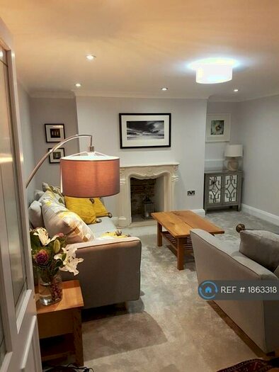 1 Bedroom Flat To Rent In South Terrace, Surbiton, KT6