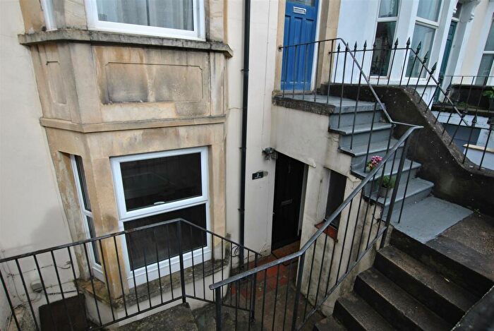 1 Bedroom Flat To Rent In Bathwell Road, Totterdown, Bristol, BS4
