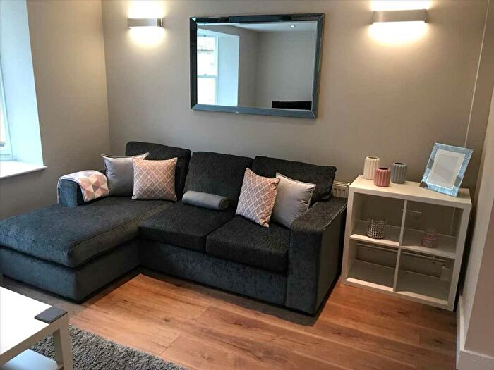 2 Bedroom Apartment To Rent In Darnley Street, Gravesend, DA11