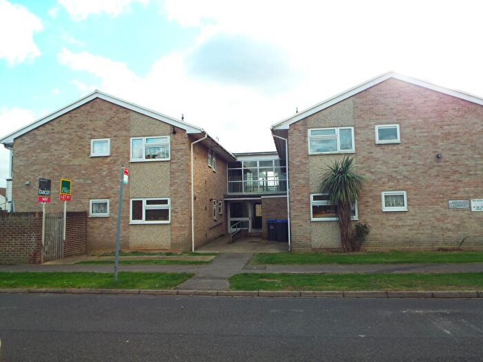 2 Bedroom Flat To Rent In Hayley Road, Lancing, BN15