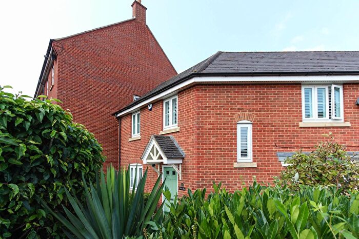 3 Bedroom Semi-Detached House To Rent In Finedon Road, Wellingborough, NN8