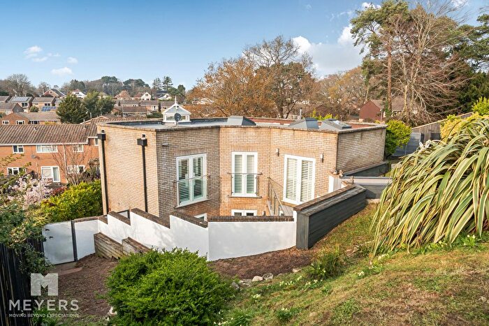 4 Bedroom Detached House For Sale In Wyatts Lane, Corfe Mullen, BH21