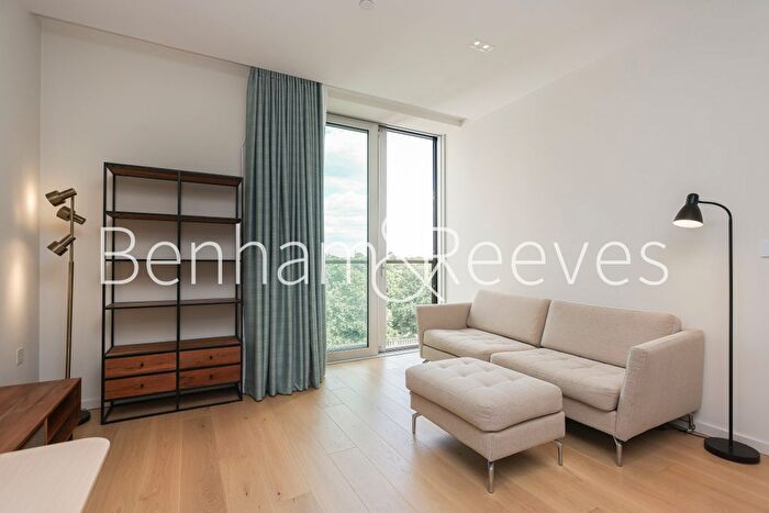 1 Bedroom Flat To Rent In Lillie Square, Earls Court, SW6