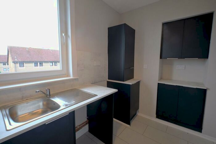 3 Bedroom Maisonette To Rent In Lansbury Street, Kirkcaldy, KY1