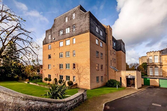 2 Bedroom Apartment For Sale In Durdham Park | Redland, BS6