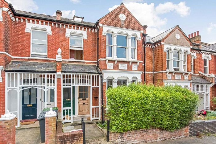 3 Bedroom Maisonette To Rent In Chalsey Road, London, SE4