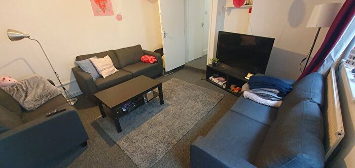 7 Bedroom Terraced House To Rent In Miskin Street, Cathays, Cardiff, CF24