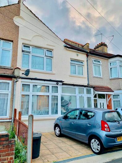 3 Bedroom Terraced House To Rent In Sandyhill Road, Ilford, IG1