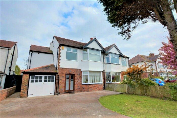 4 Bedroom Semi-Detached House To Rent In Dunbar Crescent, Southport, PR8