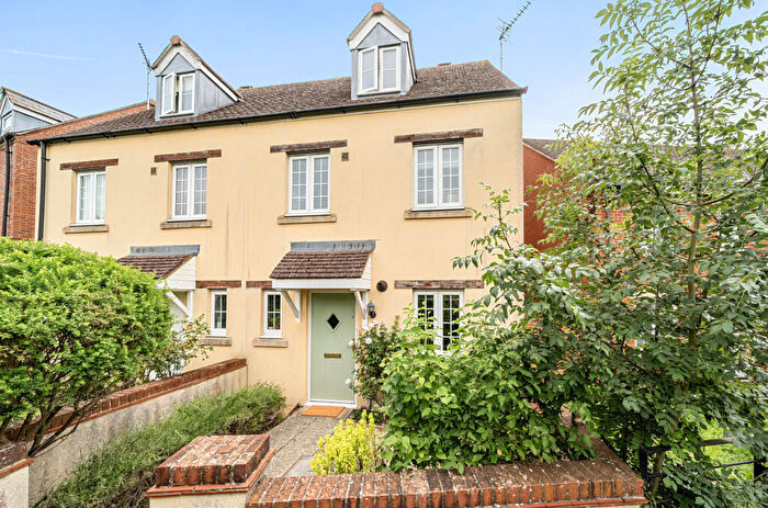 3 Bedroom Semi-Detached House For Sale In Milbury Walk, Haydon Wick, Swindon, SN25