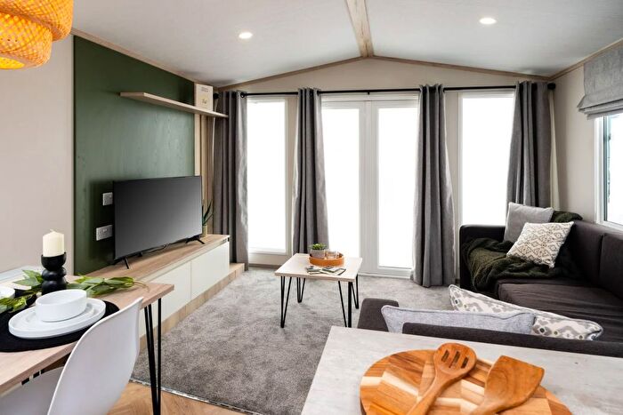 2 Bedroom Lodge For Sale In Levens, Kendal, LA8