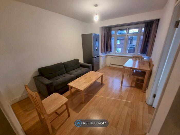 1 Bedroom Flat To Rent In Greenside, Dagenham RM8