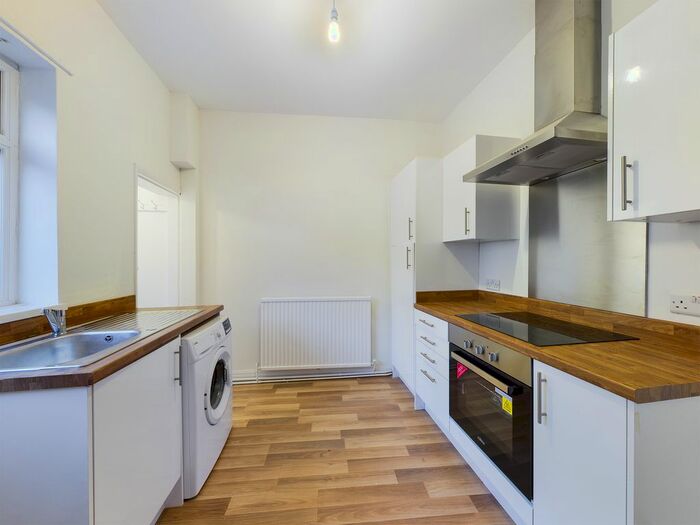 2 Bedroom Terraced House To Rent In Roxburgh Street, Perth Street HU5