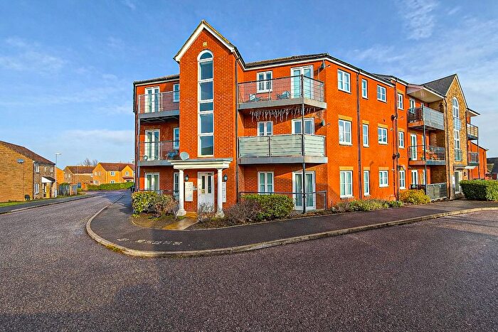 2 Bedroom Flat For Sale In Sandalwood Ride, Bridgwater, Somerset, TA6