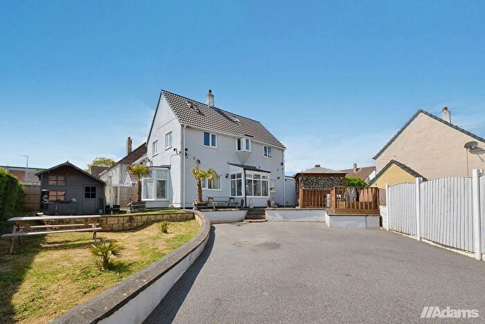 3 Bedroom Semi-detached House For Sale In Willow Close, Runcorn, WA7