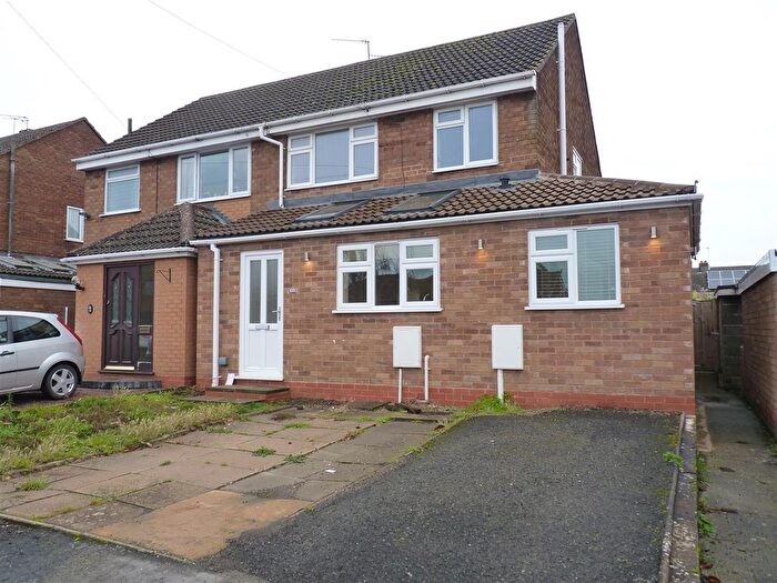 3 Bedroom Semi-Detached House To Rent In Hillyard Road, Southam, CV47