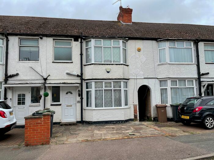3 Bedroom Terraced House To Rent In Shelley Road, Luton LU4