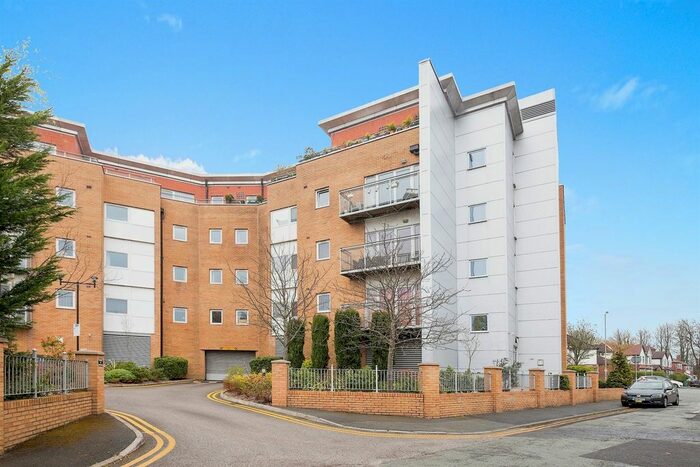 2 Bedroom Flat To Rent In The Atrium, Bury Old Road, Whitefield, M45