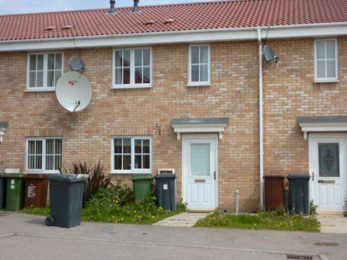 3 Bedroom House To Rent In Leeds Close, Corby, NN18