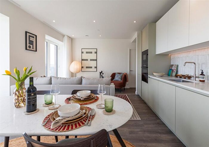 2 Bedroom Flat To Rent In The Maple, Aviator Drive, Brent Cross, NW2