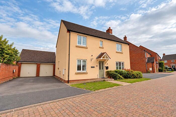 4 Bedroom Detached House For Sale In O'connor Close, Staunton, Gloucester, GL19