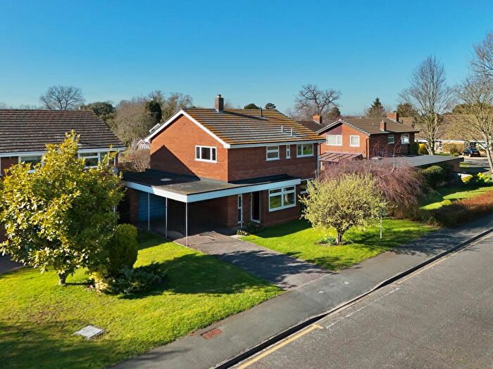 4 Bedroom Detached House For Sale In Woodlands, St. Neots, PE19