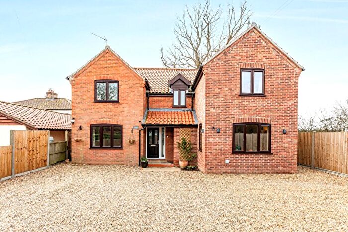 5 Bedroom Detached House For Sale In Beautifully Extended Detached Home In Saham Toney, IP25