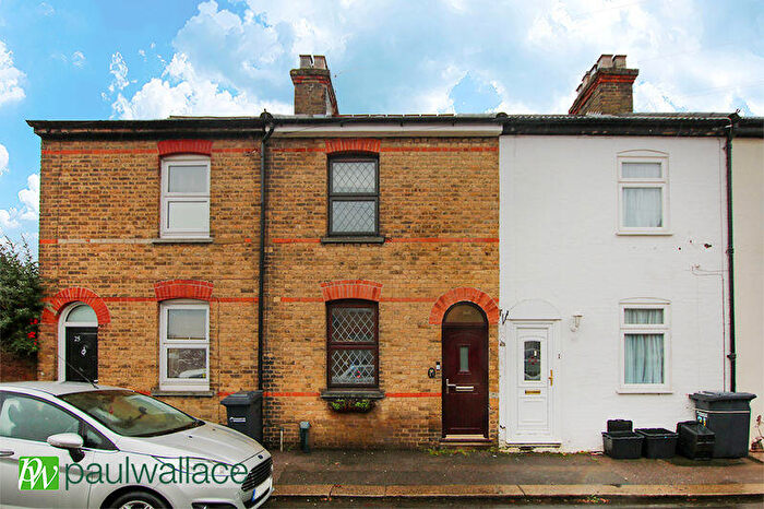 2 Bedroom Terraced House For Sale In Park Road, Waltham Cross, EN8