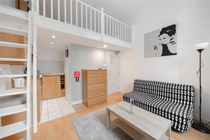 Studio To Rent In Fairholme Road, London, W14
