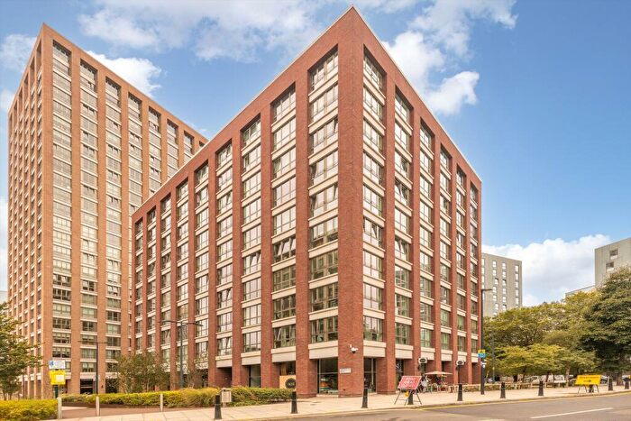 2 Bedroom Flat For Sale In Perseus Court, Arniston Way, London, E14
