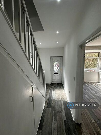 3 Bedroom Semi-Detached House To Rent In Buckley Lane, Farnworth, Bolton, BL4