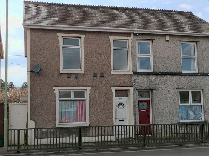 4 Bedroom Semi-Detached House To Rent In Harriet Street, Trecynon, Aberdare, CF44