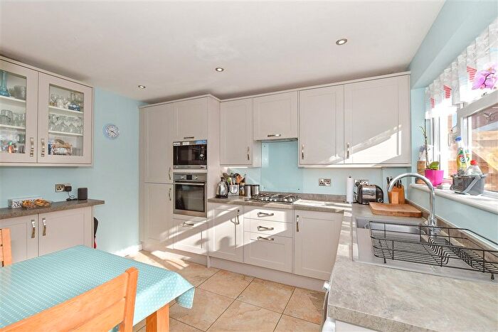 2 Bedroom Detached Bungalow For Sale In Cherry Gardens, Herne Bay, Kent, CT6